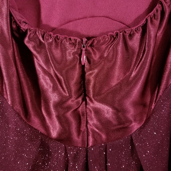 ❤️ Jump Apparel glitter strapless plum berry bubble dress - Picture 5 of 9
